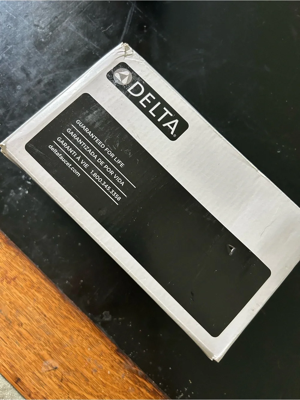 DELTA Chrome Tissue Holder with Assist Bar